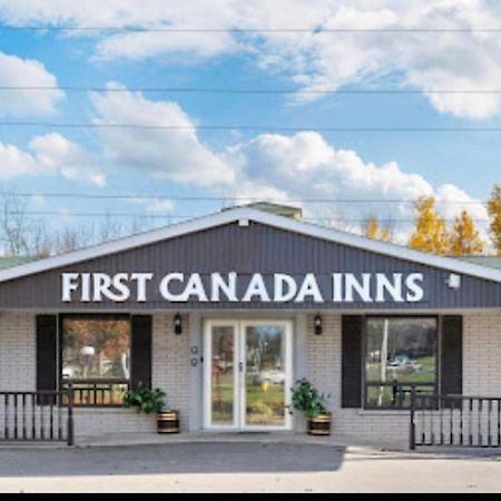 First Canada Hotel Cornwall Hwy 401 On Kültér fotó
